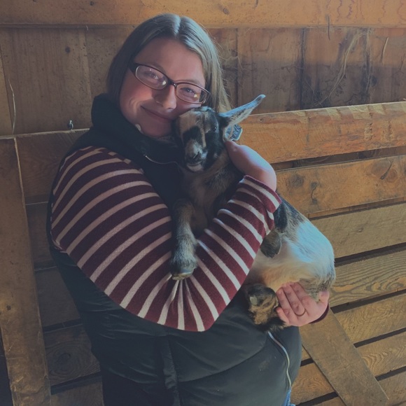 Meet your Posher, Bailee - Picture 1 of 1